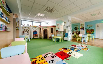 Sala de clasă a grupei Piticilor, grădinița Kițy Bițy Constanța